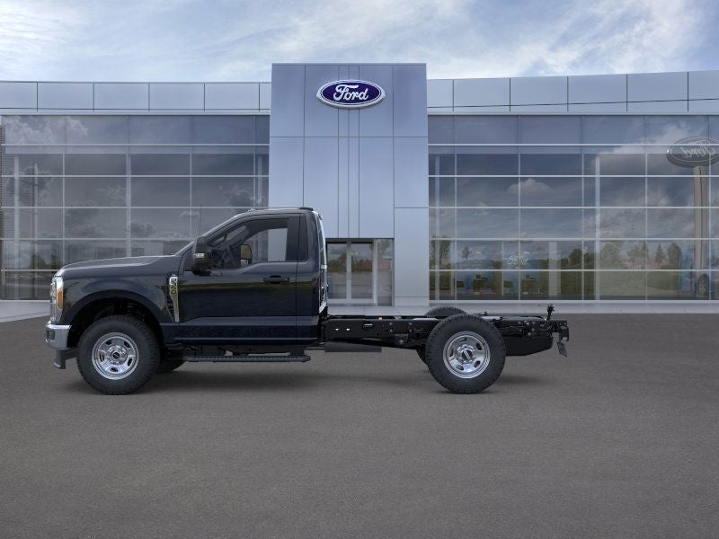 2025 Ford Super Duty F-350 SRW XL