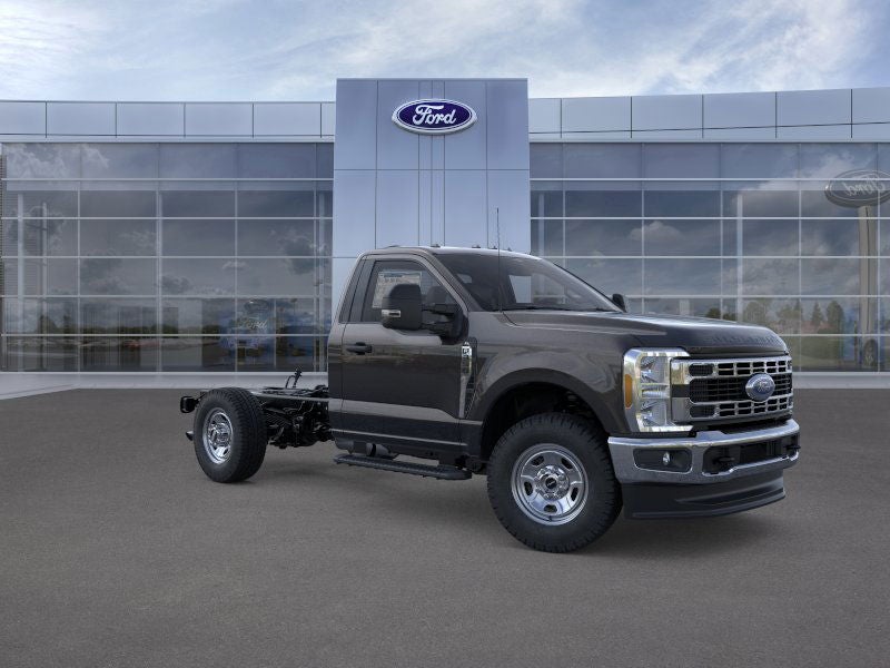 2025 Ford Super Duty F-350 SRW XL