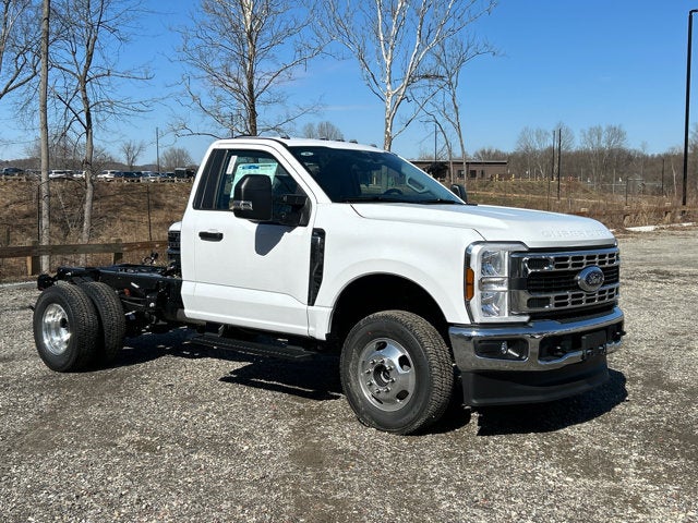 2026 Ford Super Duty F-350 DRW XL