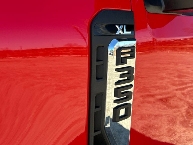 2026 Ford Super Duty F-350 DRW XL