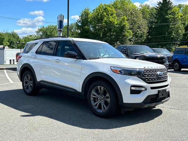 2023 Ford Explorer XLT 4WD's photo