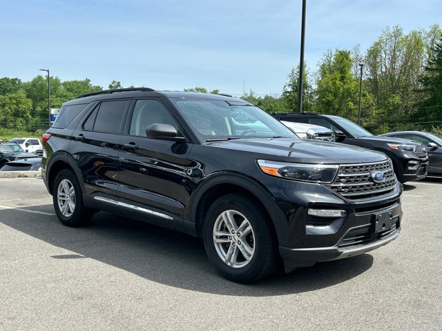 2023 Ford Explorer XLT 4WD's photo