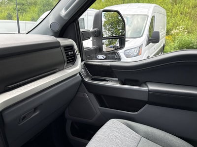 2026 Ford Super Duty F-350 SRW XLT