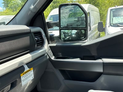 2026 Ford Super Duty F-350 SRW XLT