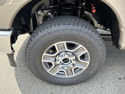 2026 Ford Super Duty F-350 SRW LARIAT