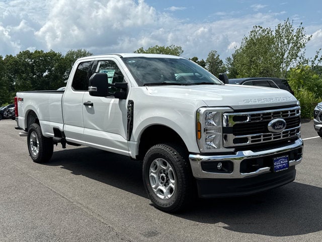 2026 Ford Super Duty F-350 SRW XLT