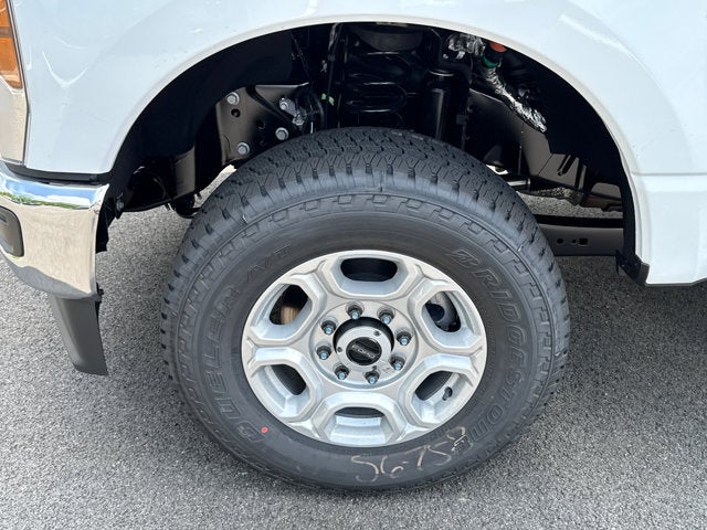 2026 Ford Super Duty F-350 SRW XLT
