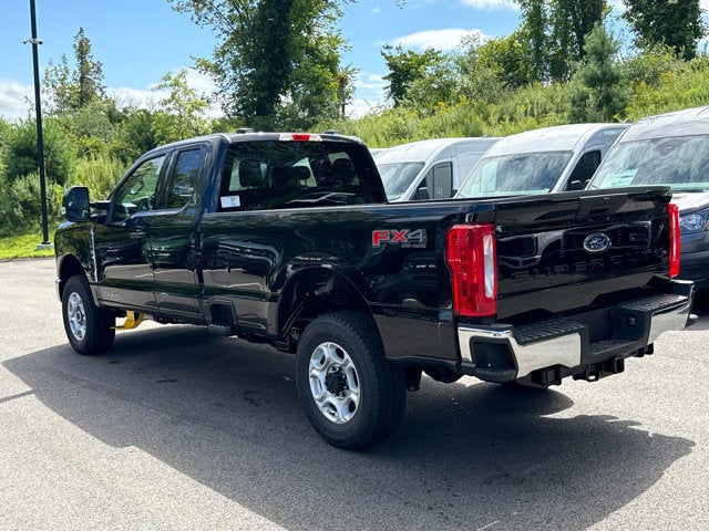 2026 Ford Super Duty F-350 SRW XLT