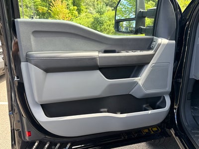 2026 Ford Super Duty F-350 SRW XLT
