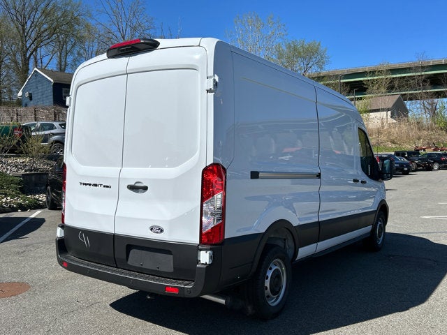 2026 Ford Transit Cargo Van 250MR XL