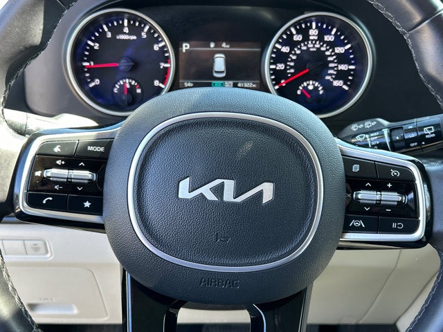 2024 Kia Carnival LX